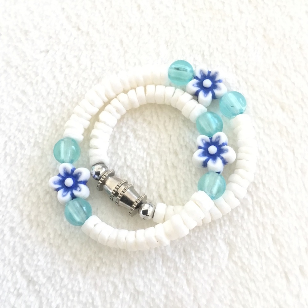 Flower beaded bracelet
